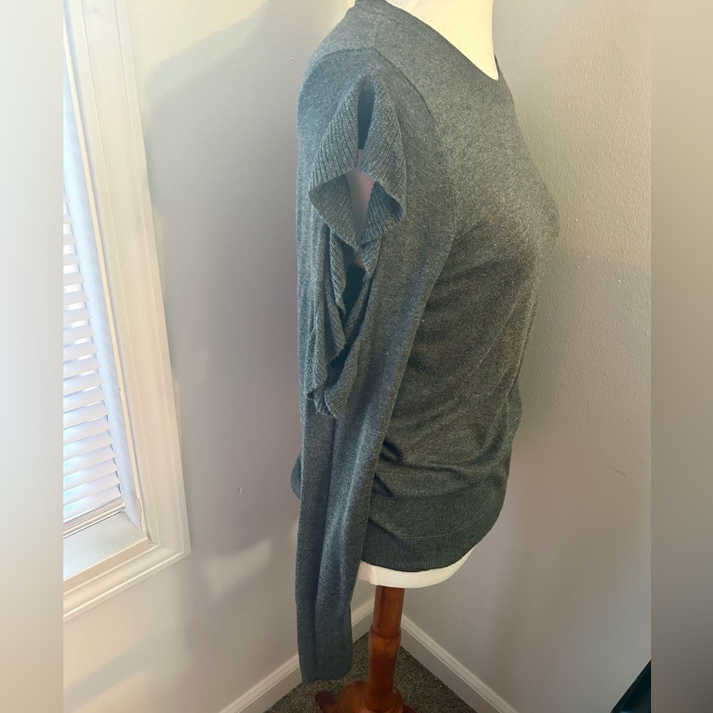 Cold Shoulder Ruffle Top - Picture 4 of 4